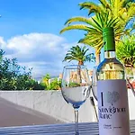 Spacious With Private Garden In Tenerife South *