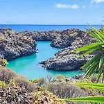 Spacious With Private Garden In Tenerife South *