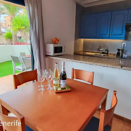 Apartamento Spacious With Private Garden In Tenerife South *