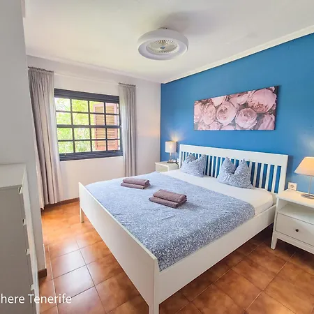 Spacious With Private Garden In Tenerife South *