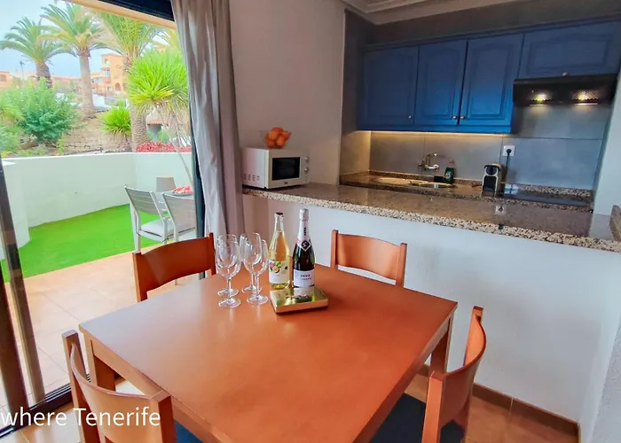 Appartamento Spacious With Private Garden In Tenerife South *