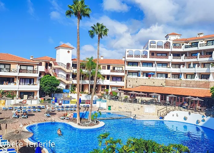 Spacious With Private Garden In Tenerife South