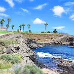 Spacious With Private Garden In Tenerife South *