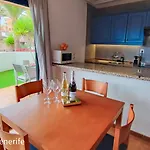 アパート Spacious With Private Garden In Tenerife South *