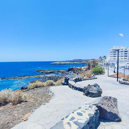 Spacious With Private Garden In Tenerife South Сан Мигель