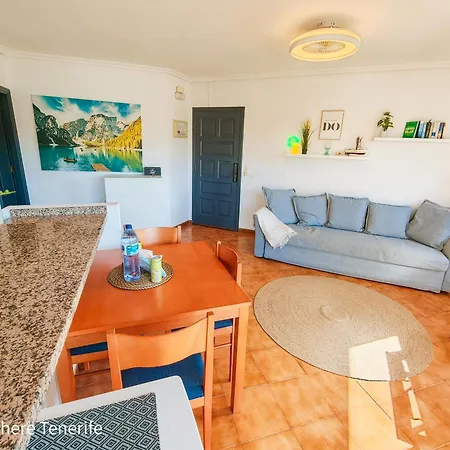 Spacious With Private Garden In Tenerife South
