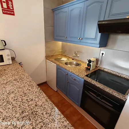 Spacious With Private Garden In Tenerife South *