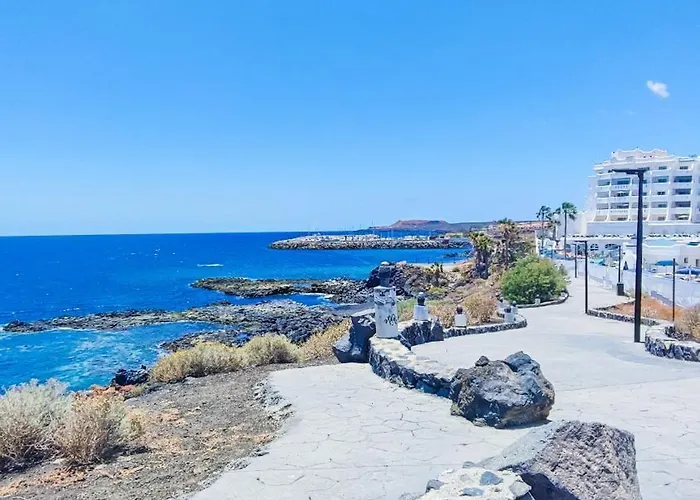 Spacious With Private Garden In Tenerife South Сан Мигель