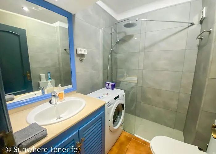 アパート Spacious With Private Garden In Tenerife South *