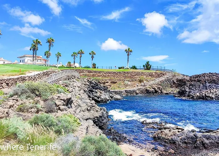 Spacious With Private Garden In Tenerife South *